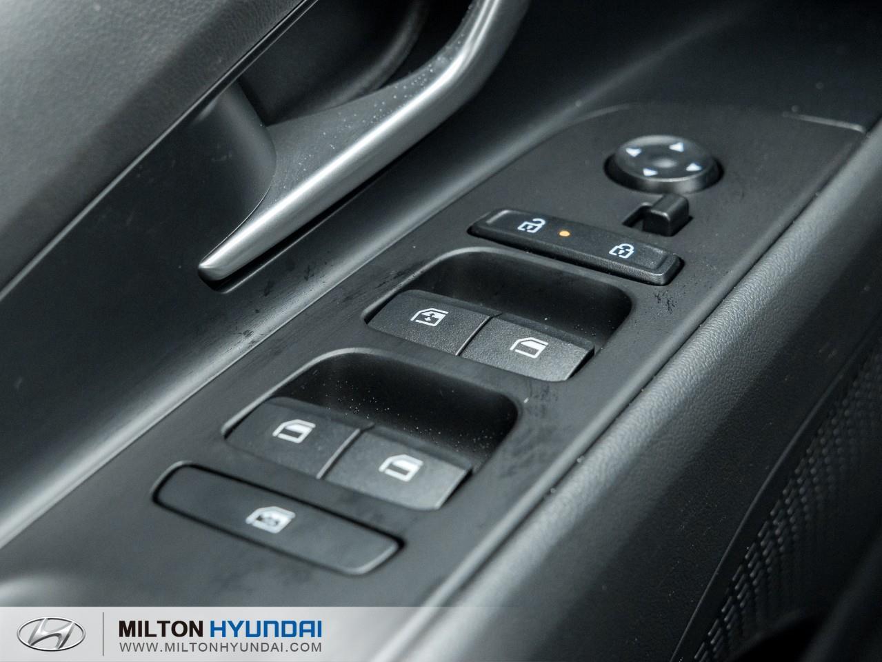 2026 Hyundai Elantra HEV Luxury 4dr Sedan Photo