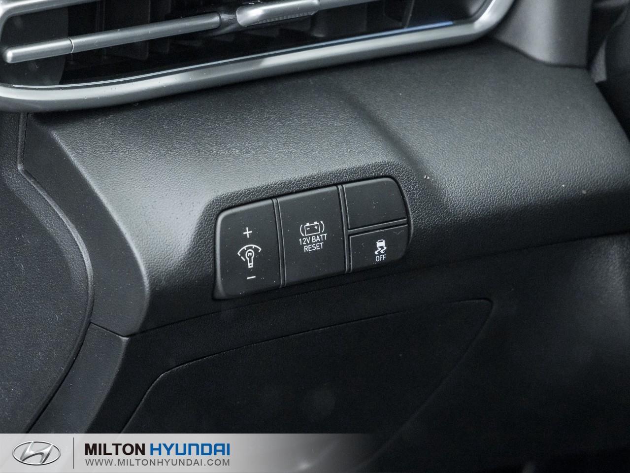 2026 Hyundai Elantra HEV Luxury 4dr Sedan Photo