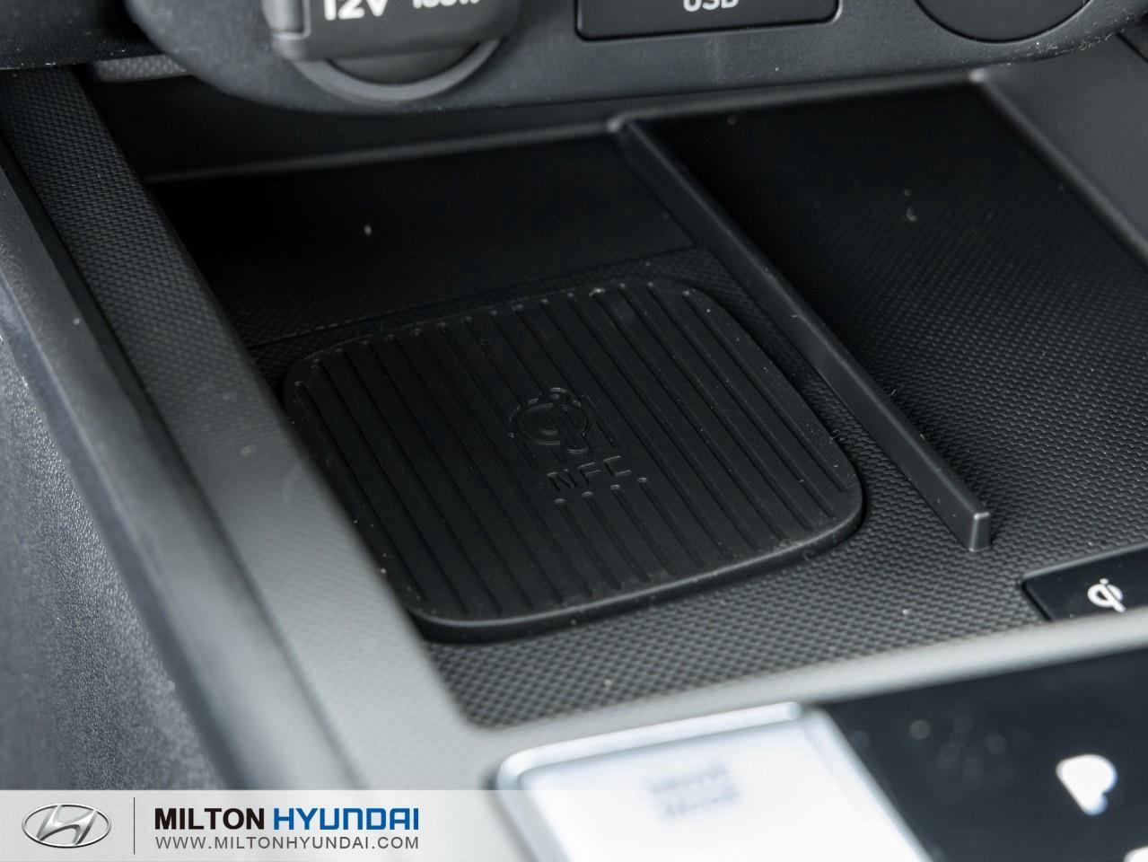 2026 Hyundai Elantra HEV Luxury 4dr Sedan Photo