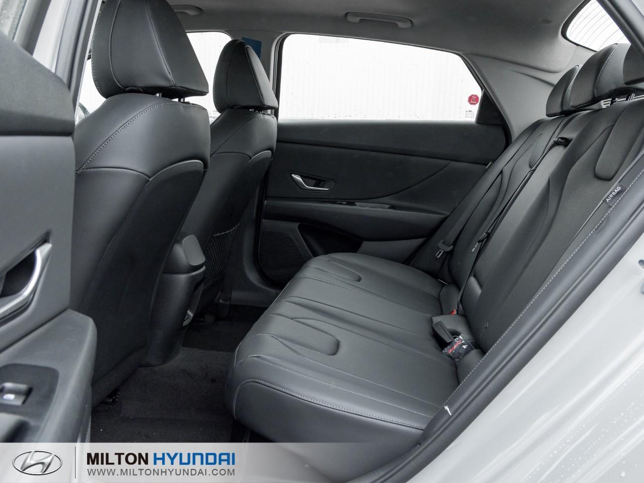2026 Hyundai Elantra HEV Luxury 4dr Sedan Photo