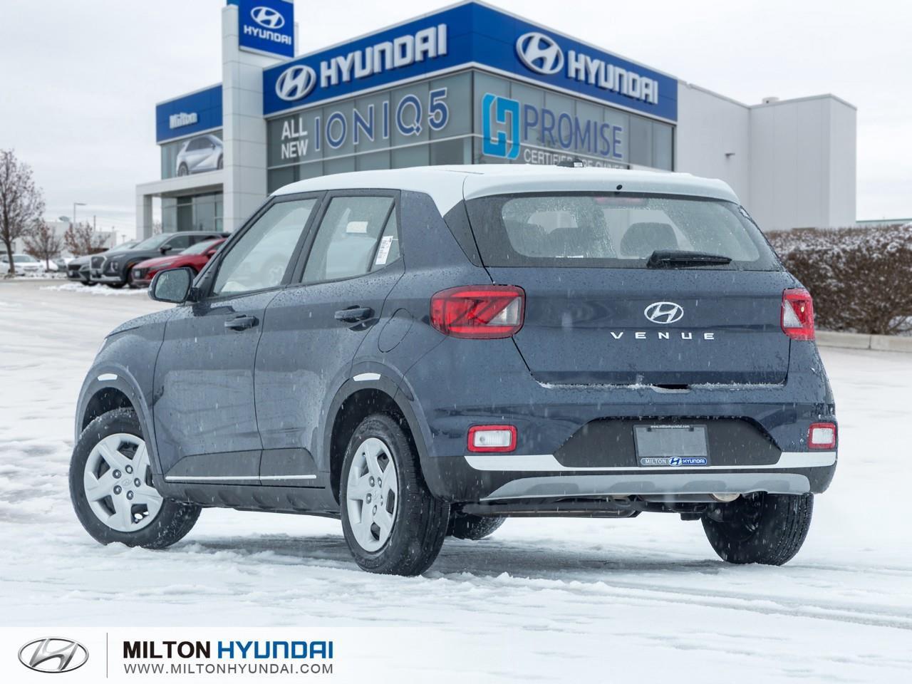 2026 Hyundai Venue Essential w/Two-Tone 4dr Front-Wheel Drive Photo4