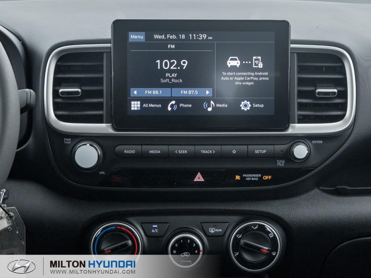 2026 Hyundai Venue Essential w/Two-Tone 4dr Front-Wheel Drive Photo