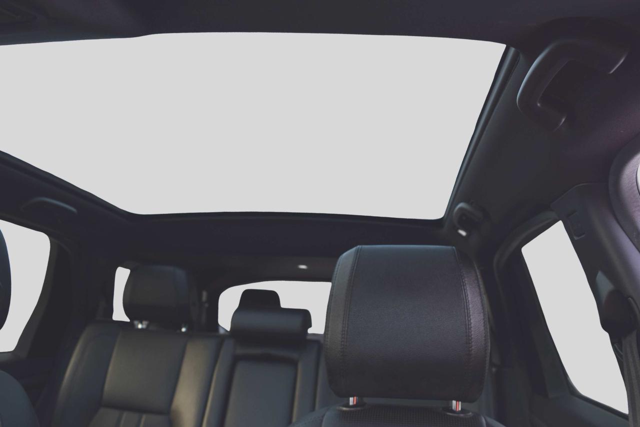 2016 Land Rover Discovery Sport 7 Passengers HSE Navigation Panoramic Roof Photo