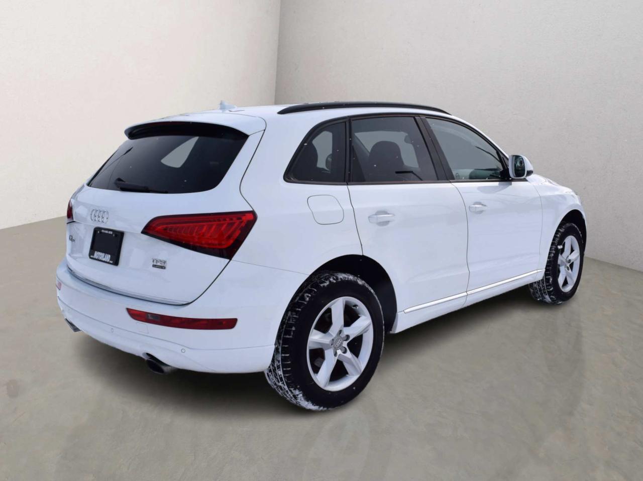 2017 Audi Q5 Komfort AWD Panoramic Sunroof Photo4