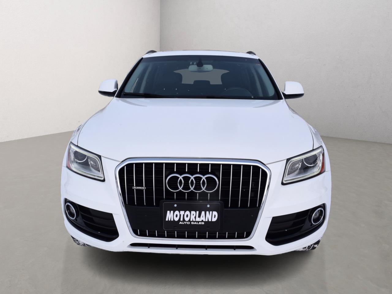 2017 Audi Q5 Komfort AWD Panoramic Sunroof Photo