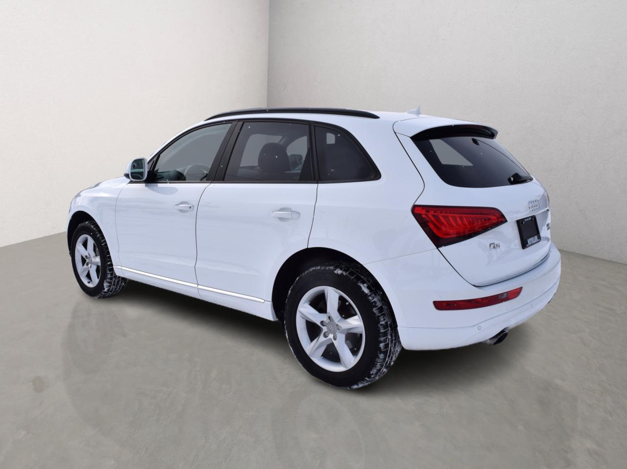 2017 Audi Q5 Komfort AWD Panoramic Sunroof Photo