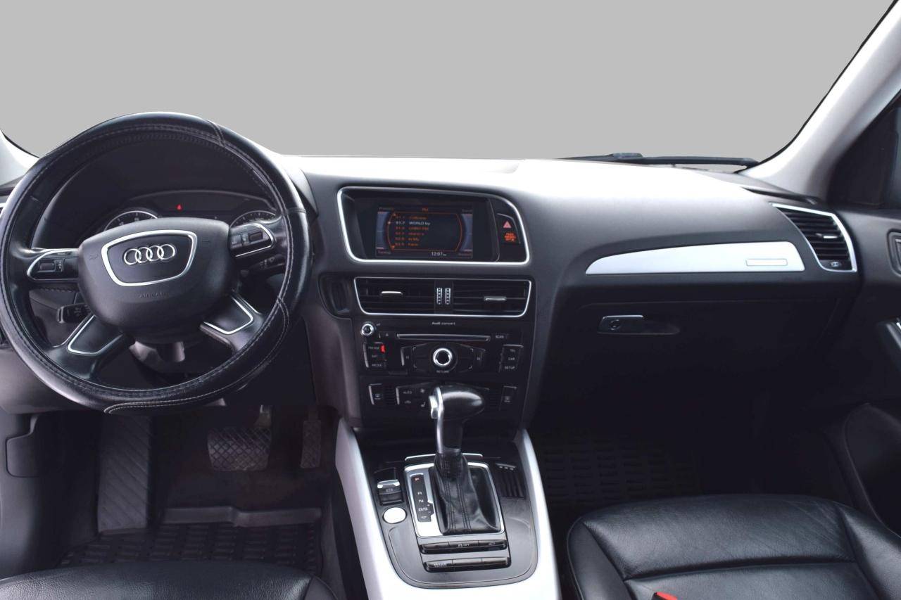 2017 Audi Q5 Komfort AWD Panoramic Sunroof Photo