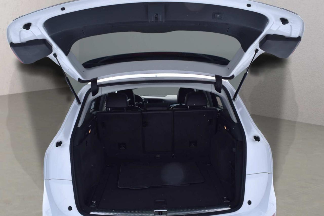 2017 Audi Q5 Komfort AWD Panoramic Sunroof Photo