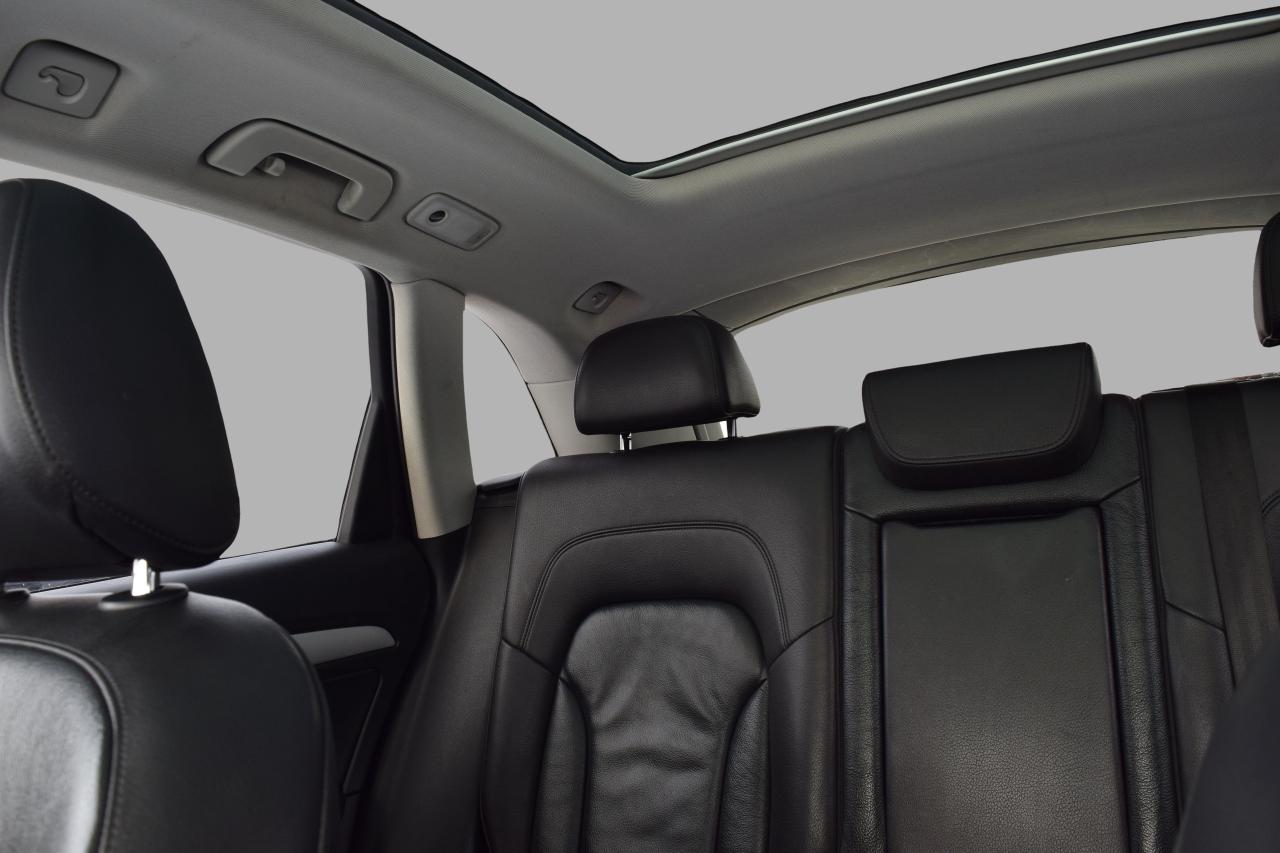 2017 Audi Q5 Komfort AWD Panoramic Sunroof Photo