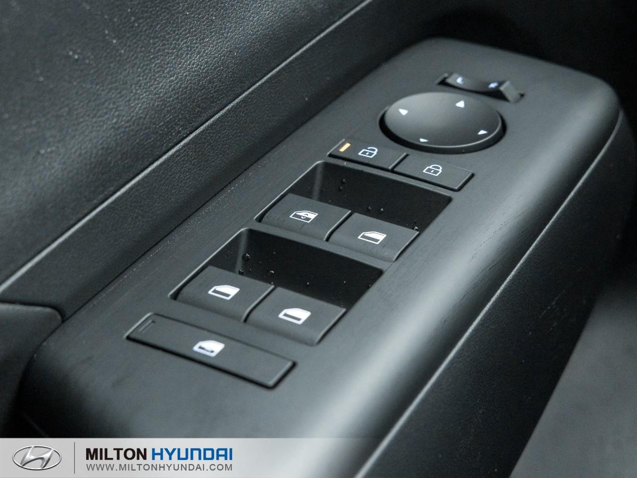 2026 Hyundai KONA 2.0L Essential 4dr All-Wheel Drive Photo