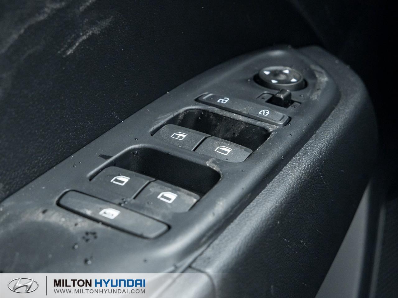 2026 Hyundai Venue Preferred w/Two-Tone 4dr Front-Wheel Drive Photo