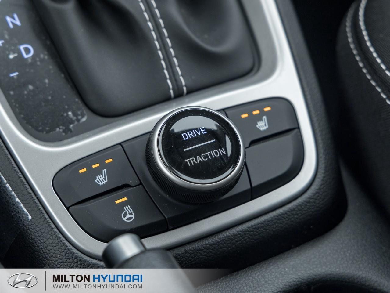 2026 Hyundai Venue Preferred w/Two-Tone 4dr Front-Wheel Drive Photo