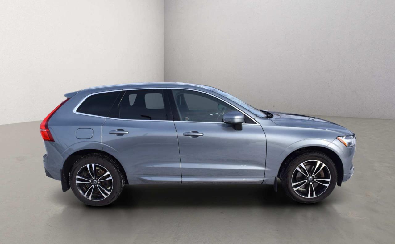 2020 Volvo XC60 T6 Momentum AWD Photo3