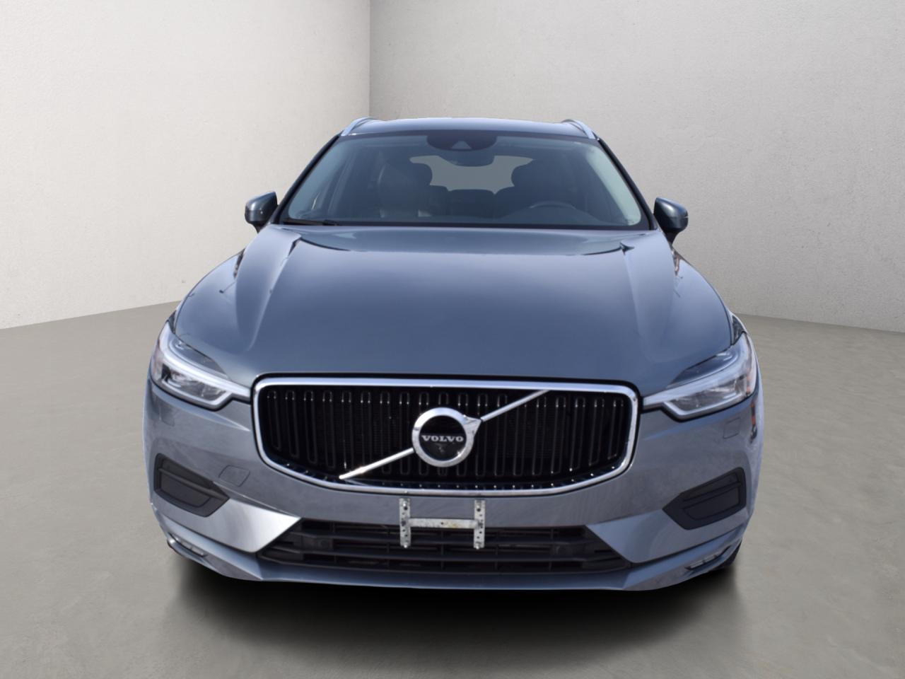 2020 Volvo XC60 T6 Momentum AWD Photo