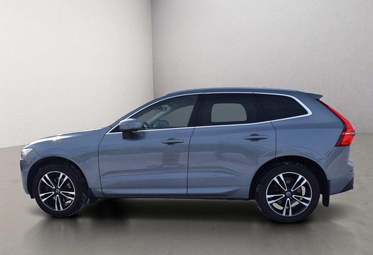 2020 Volvo XC60 T6 Momentum AWD Photo