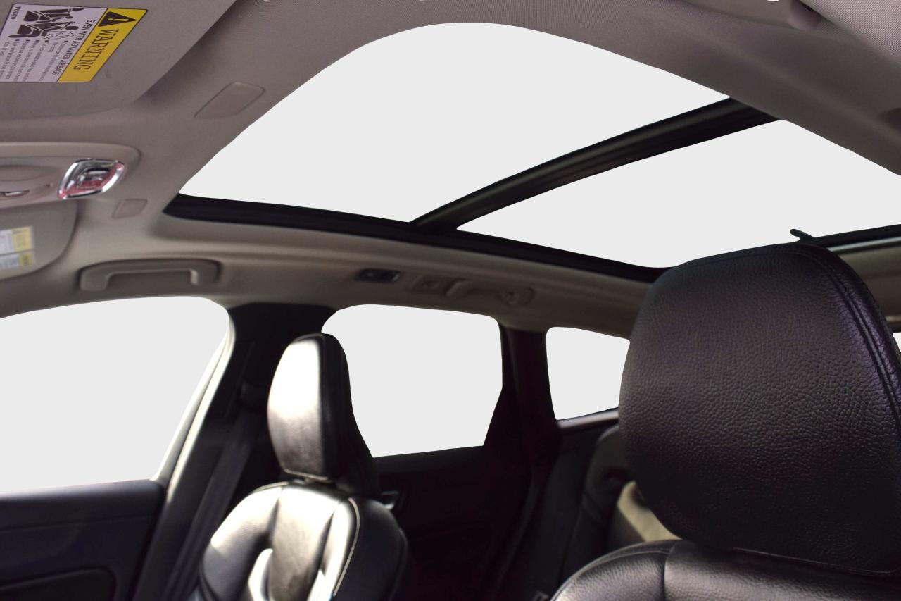 2020 Volvo XC60 T6 Momentum AWD Photo