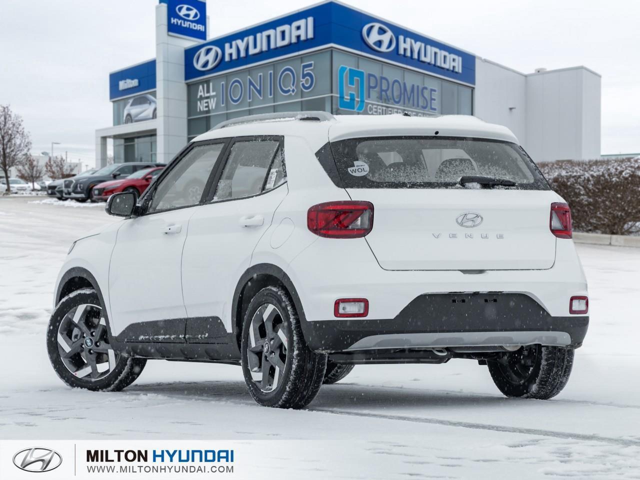 2026 Hyundai Venue Ultimate w/Black Interior 4dr Front-Wheel Drive Photo4