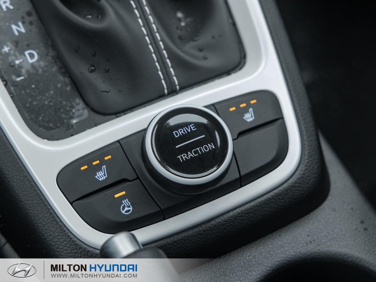 2026 Hyundai Venue Ultimate w/Black Interior 4dr Front-Wheel Drive Photo