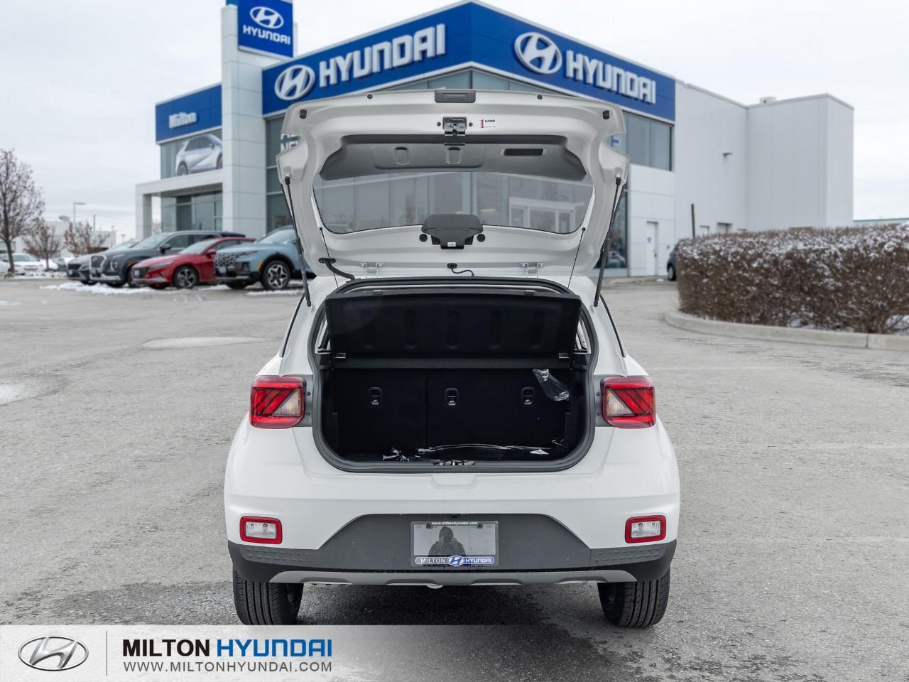 2026 Hyundai Venue Ultimate w/Black Interior 4dr Front-Wheel Drive Photo