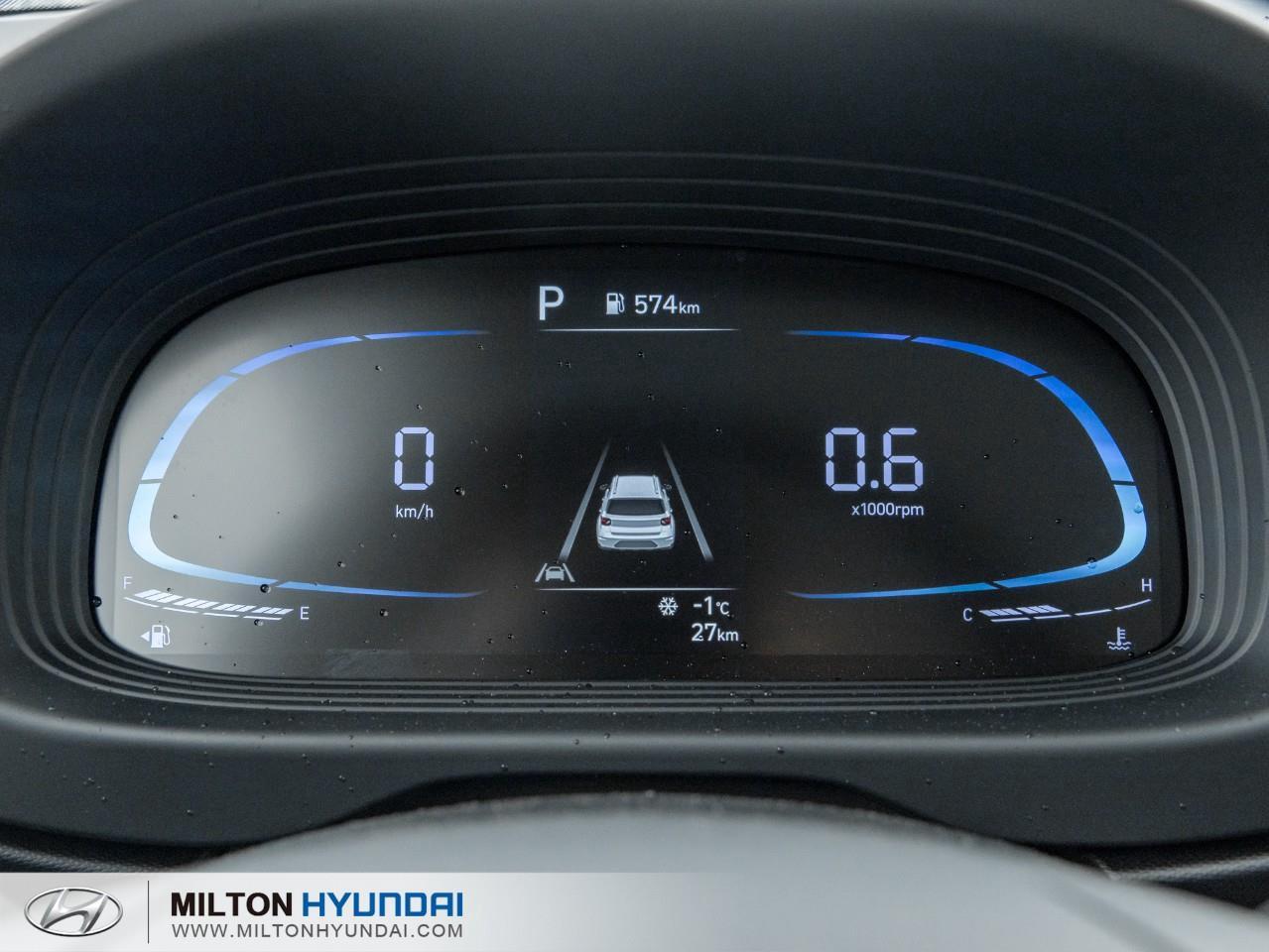 2026 Hyundai Venue Essential w/Two-Tone 4dr Front-Wheel Drive Photo