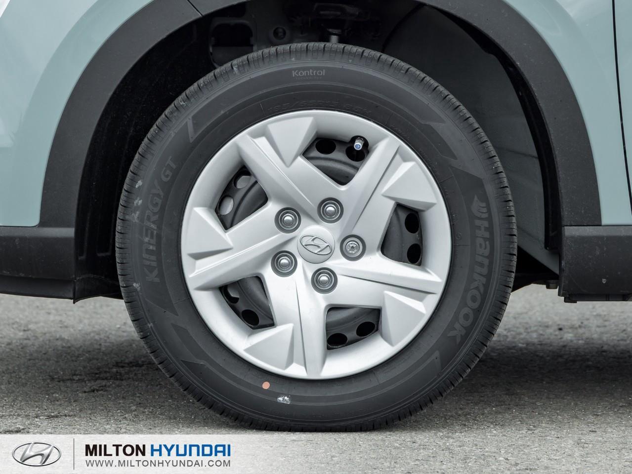 2026 Hyundai Venue Essential w/Two-Tone 4dr Front-Wheel Drive Photo