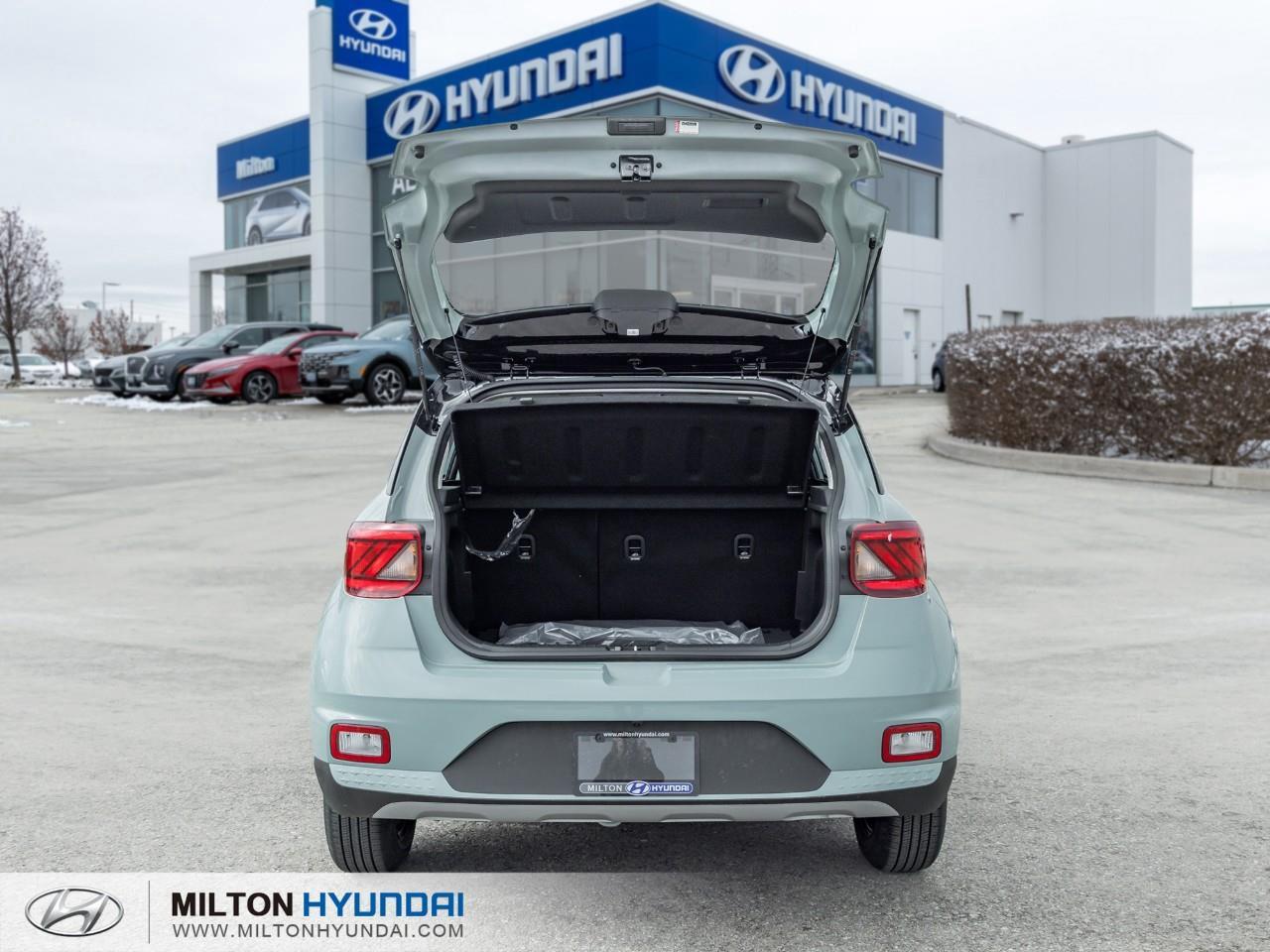2026 Hyundai Venue Essential w/Two-Tone 4dr Front-Wheel Drive Photo