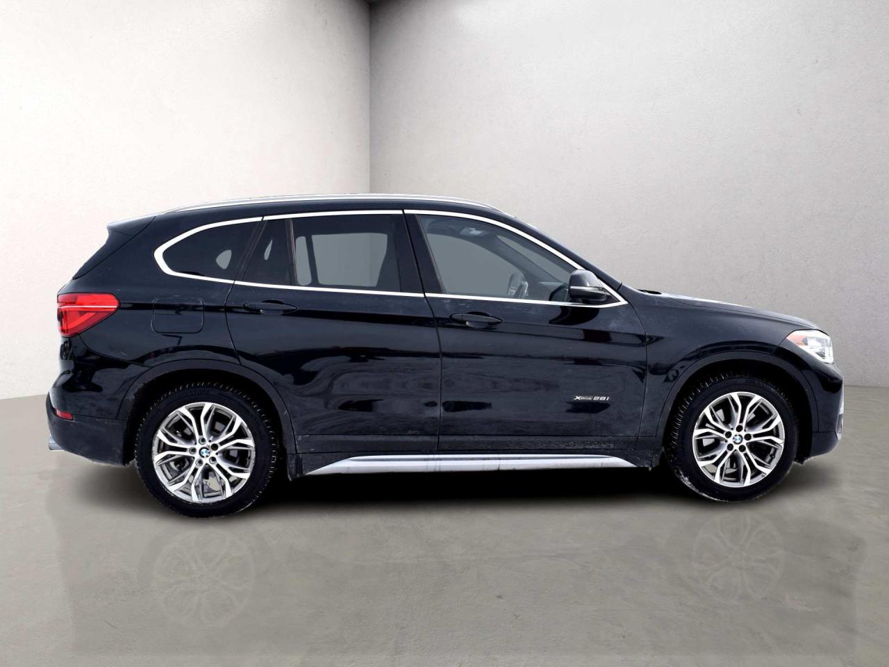 2016 BMW X1 xDrive28i Navi HUD Panoramic Sunroof Photo