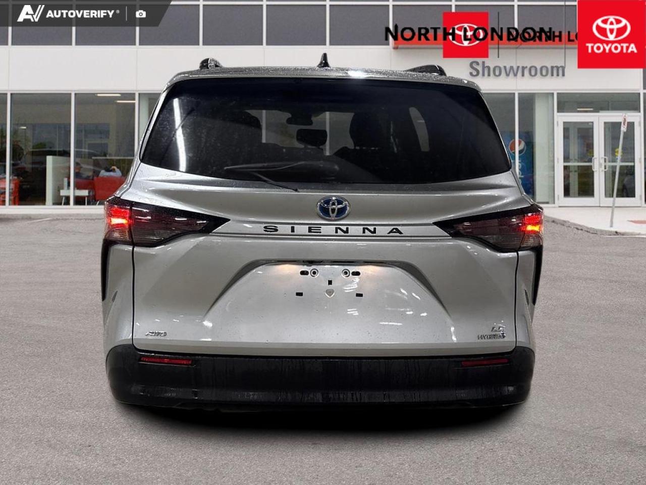 2023 Toyota Sienna  Photo