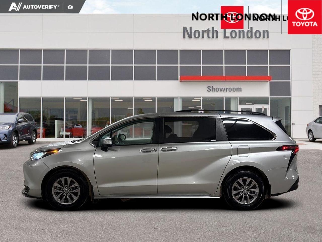 2023 Toyota Sienna  Photo