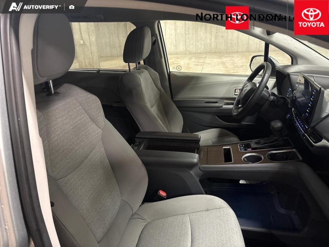 2023 Toyota Sienna  Photo