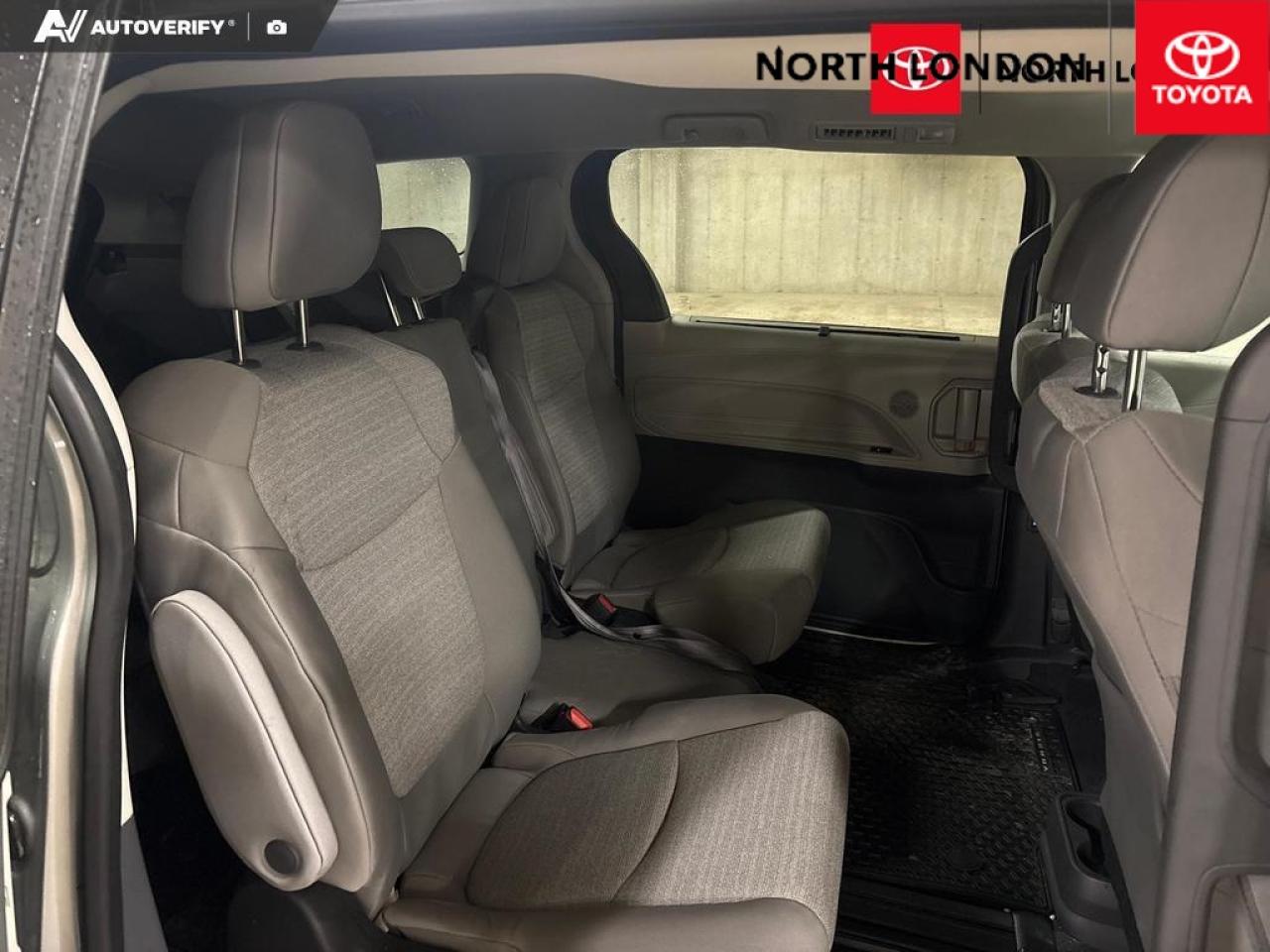 2023 Toyota Sienna  Photo