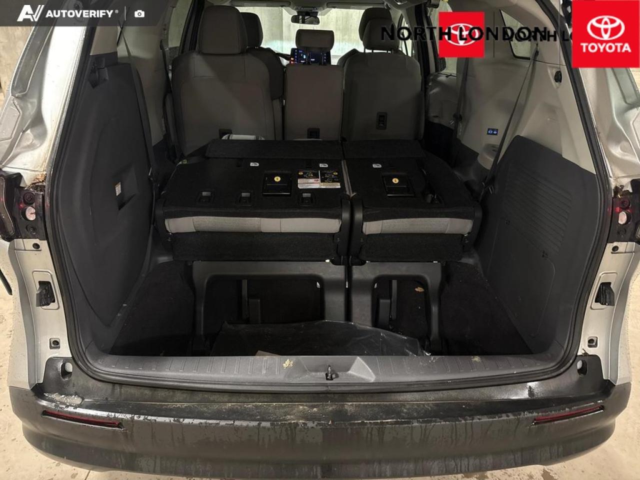 2023 Toyota Sienna  Photo