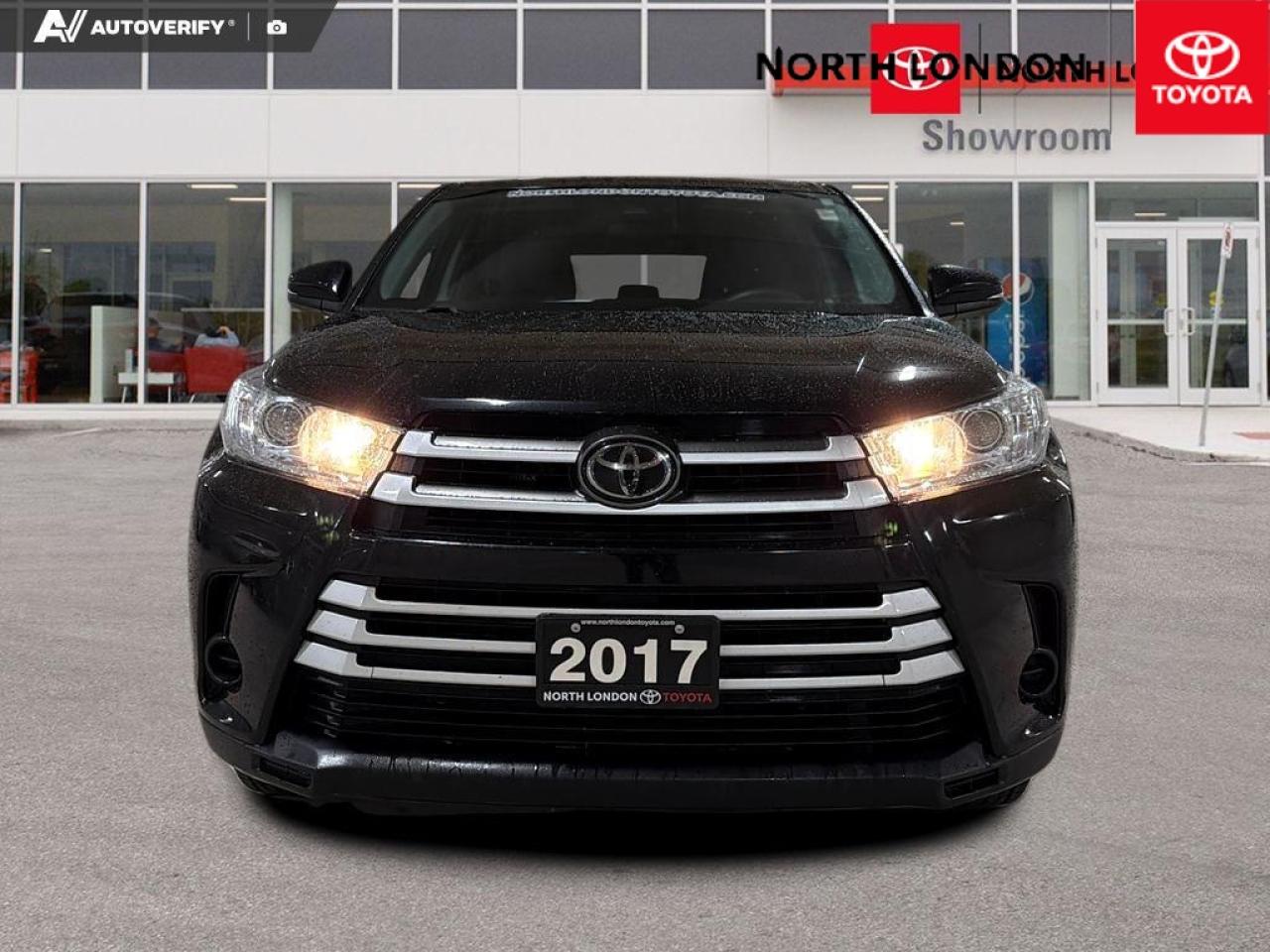 2017 Toyota Highlander  Photo