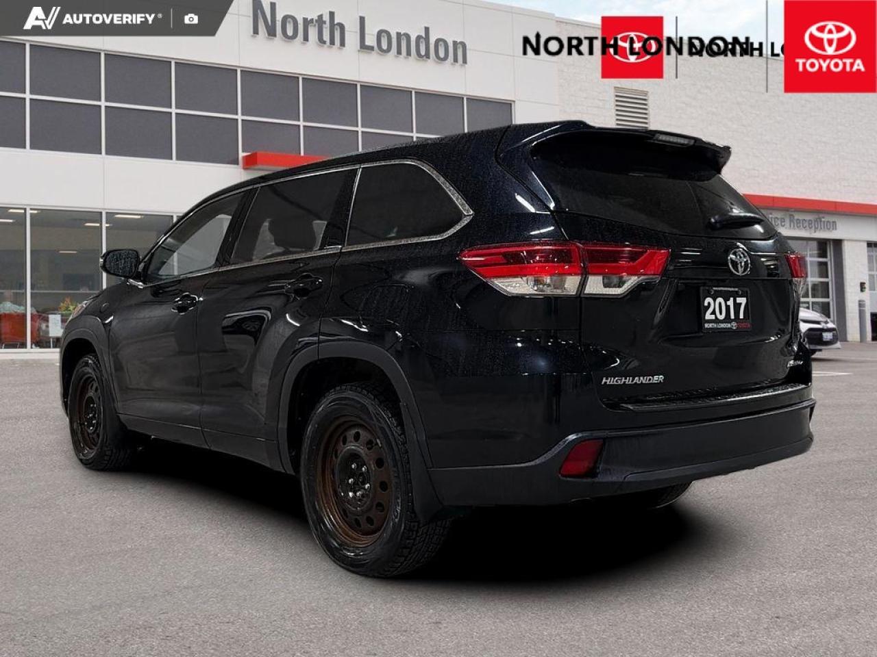 2017 Toyota Highlander  Photo