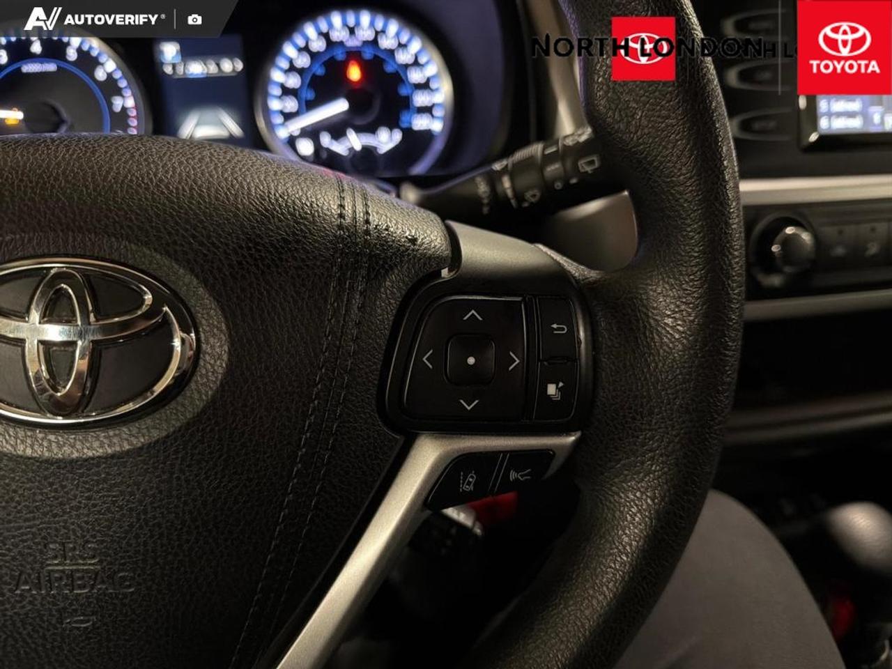 2017 Toyota Highlander  Photo