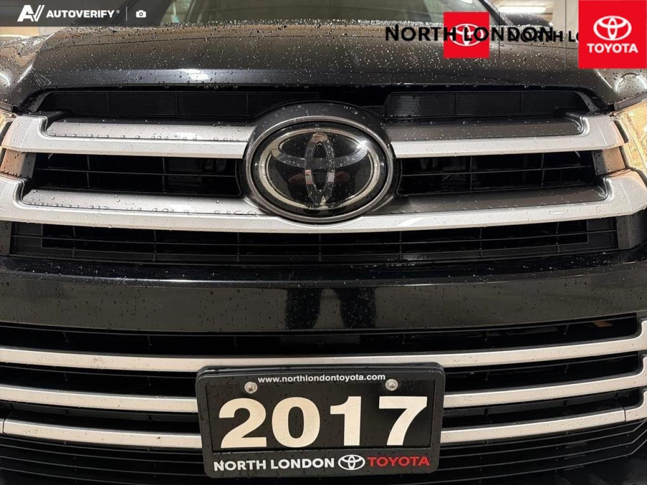 2017 Toyota Highlander  Photo