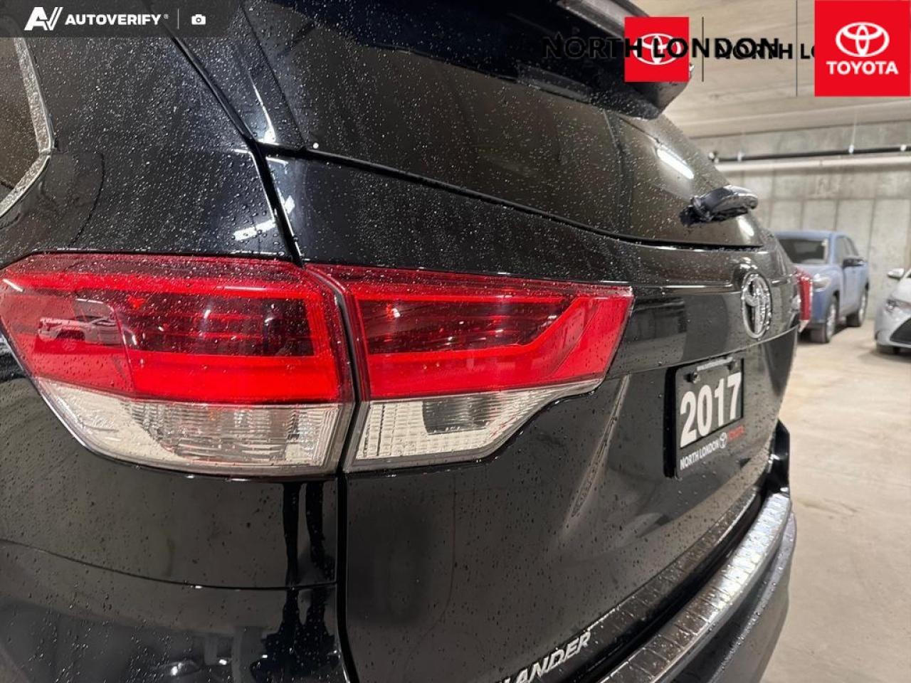 2017 Toyota Highlander  Photo