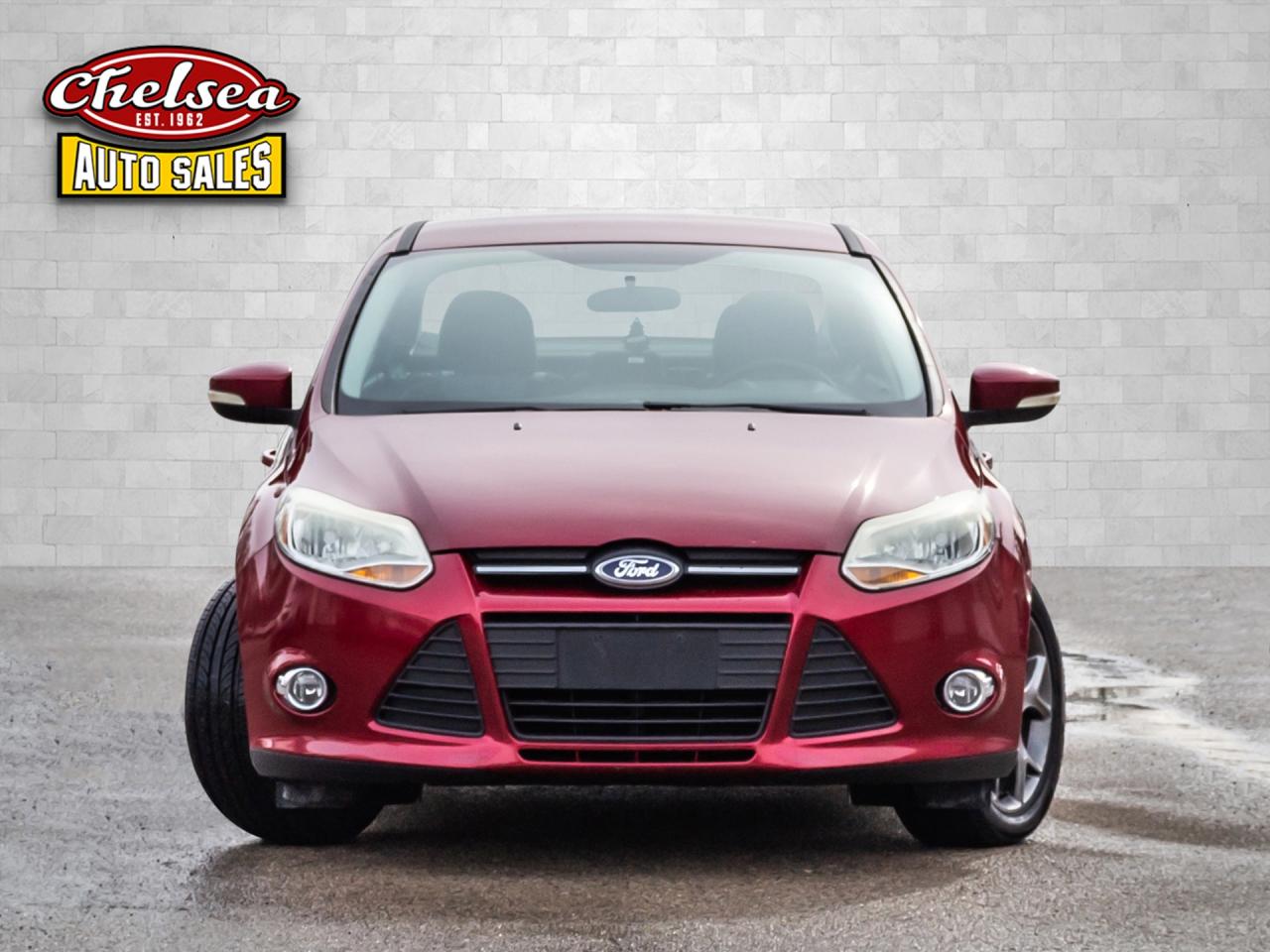 2014 Ford Focus SE SEDAN Photo