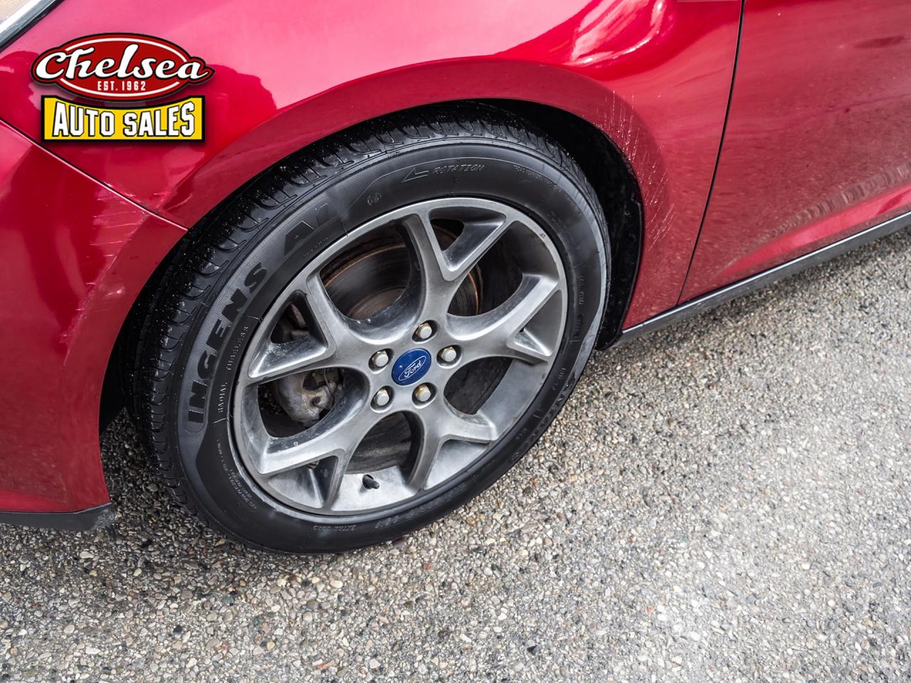 2014 Ford Focus SE SEDAN Photo