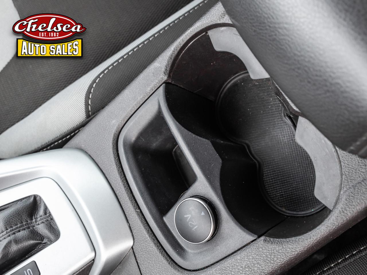 2014 Ford Focus SE SEDAN Photo