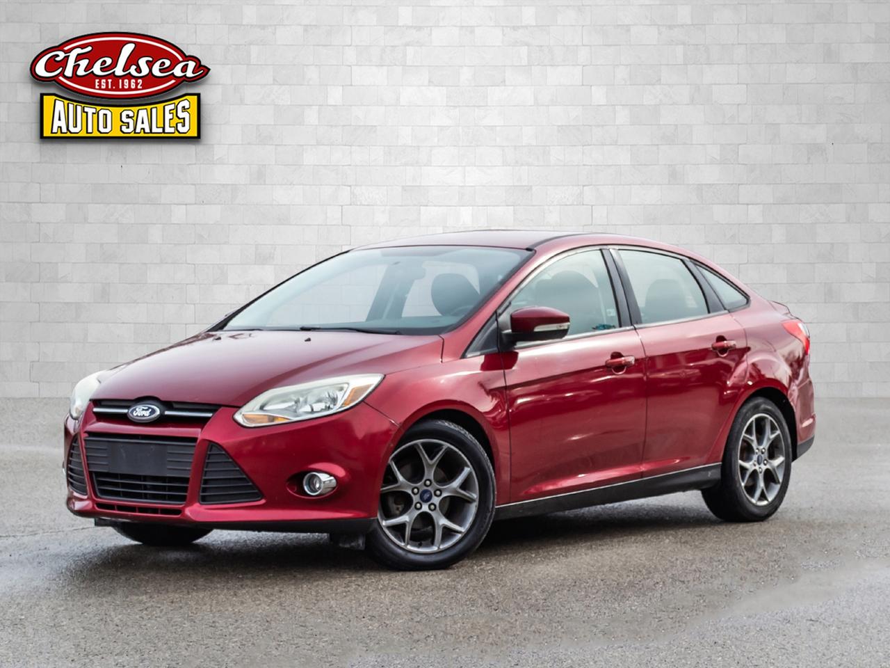 2014 Ford Focus SE SEDAN Photo0