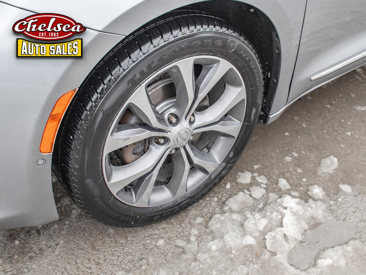 2017 Chrysler Pacifica Limited Photo