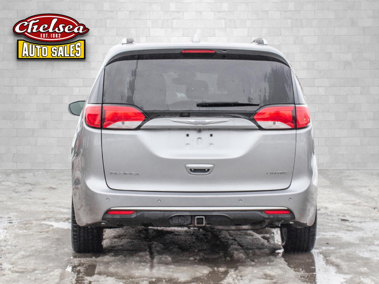 2017 Chrysler Pacifica Limited Photo