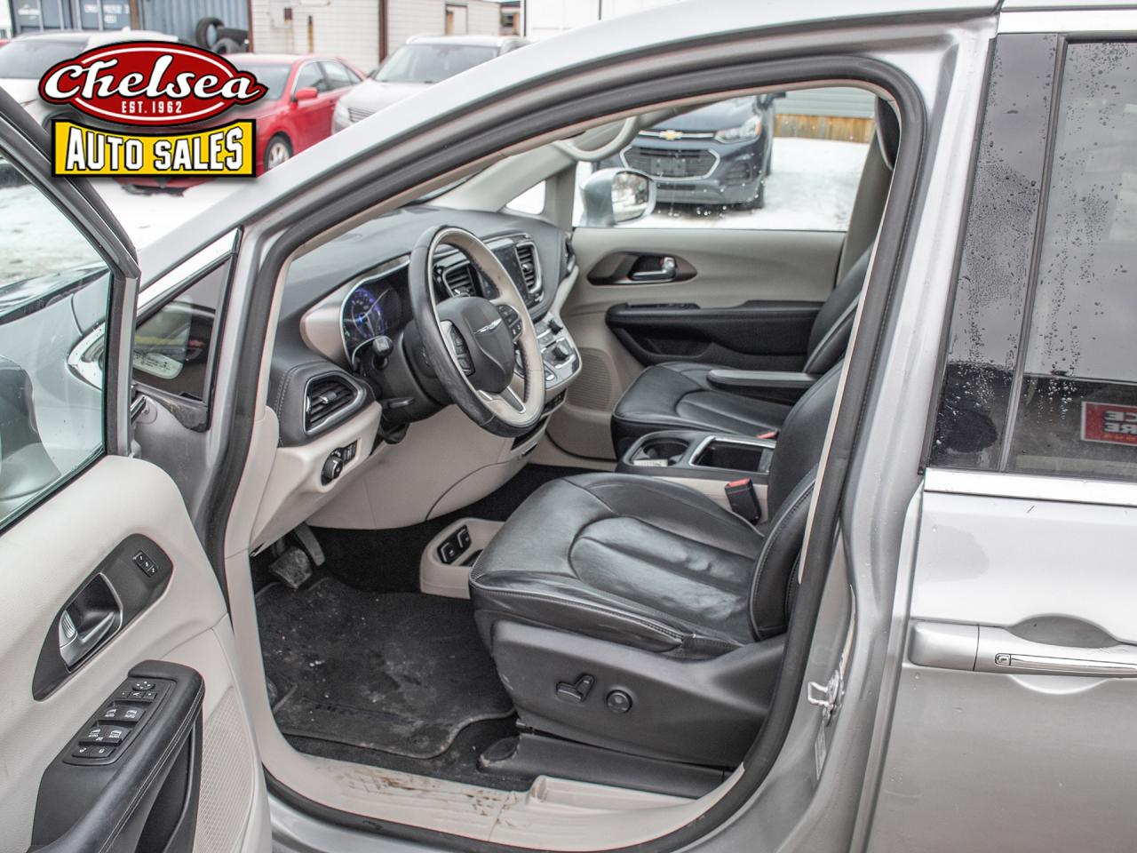 2017 Chrysler Pacifica Limited Photo