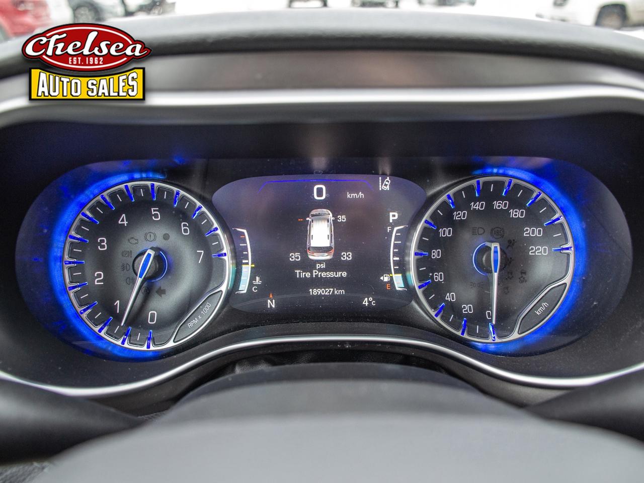 2017 Chrysler Pacifica Limited Photo