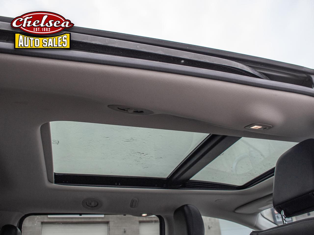 2017 Chrysler Pacifica Limited Photo