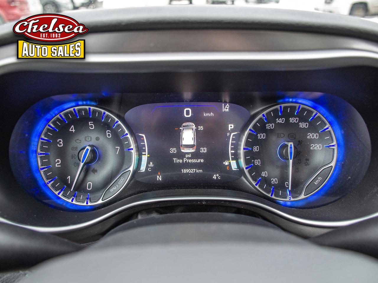 2017 Chrysler Pacifica Limited Photo