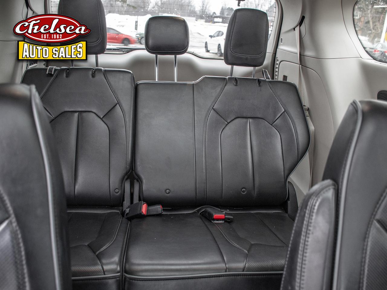 2017 Chrysler Pacifica Limited Photo