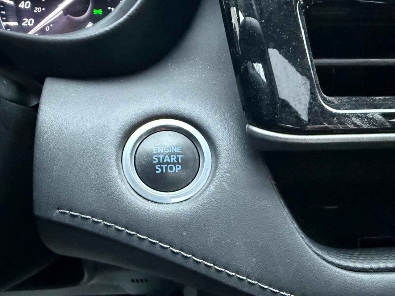 2021 Toyota Highlander XLE AWD, PREMIUM, LEATHER, SUNROOF Photo