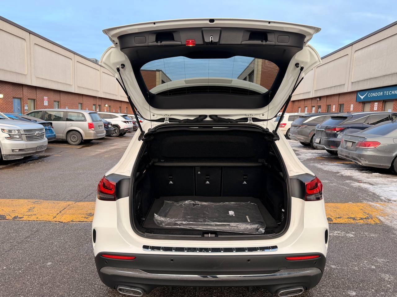 2022 Mercedes-Benz GLA-Class GLA 250 4MATIC SUV Photo